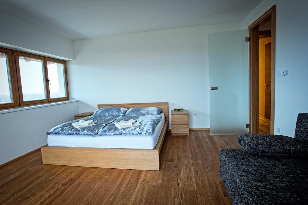 Vinarsky Penzion Strachotice Kamer foto